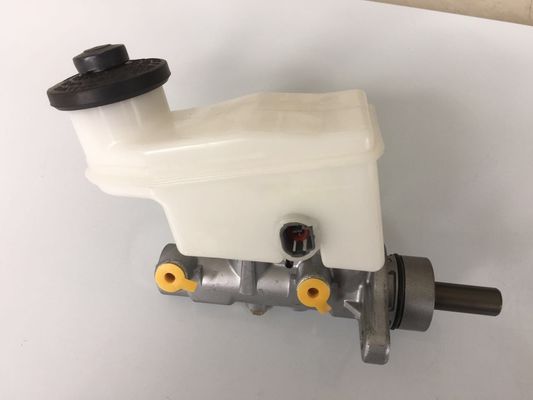 47201-52031 CYLINDER SUB-ASSY BRAKE MASTERAONE OEM  FITS TOYOTA  4720152031 Brake Master Cylinder 47201-52031 Fits  Echo / Yaris 1999-2005 1SZ-FE 47201-52061