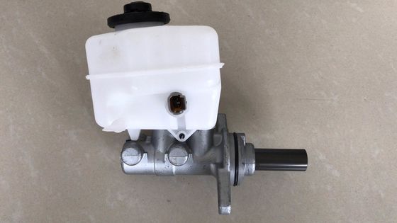 47201-60A30 FITS TOYOTA  4 Runner Land Cruiser Pardo Hilux OEM 47201-60A30 Auto Parts Brake Assembly Brake Master Cylinder Brake Master Cylinder  TRJ150 GRJ150 LHD 47201-60A31 47201-60A21 47201-60A3