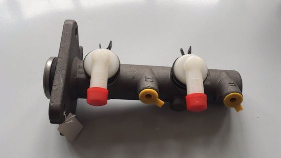 47201-26450	أسطوانة الفرامل الرئيسية 47201-26450 تناسب تويوتا هايس	نظام فرامل السيارات أسطوانة الفرامل الرئيسية