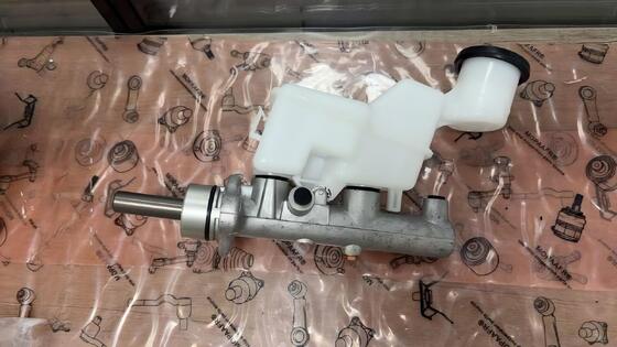47201-42200 Brake Master Cylinder For 4720142200 Toyota RAV 4 ACA2 CLA2 ZCA2