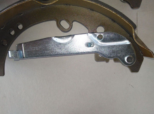 فورتشنر 04495-OK070 استبدال أحذية الفرامل الطبولية FN2809